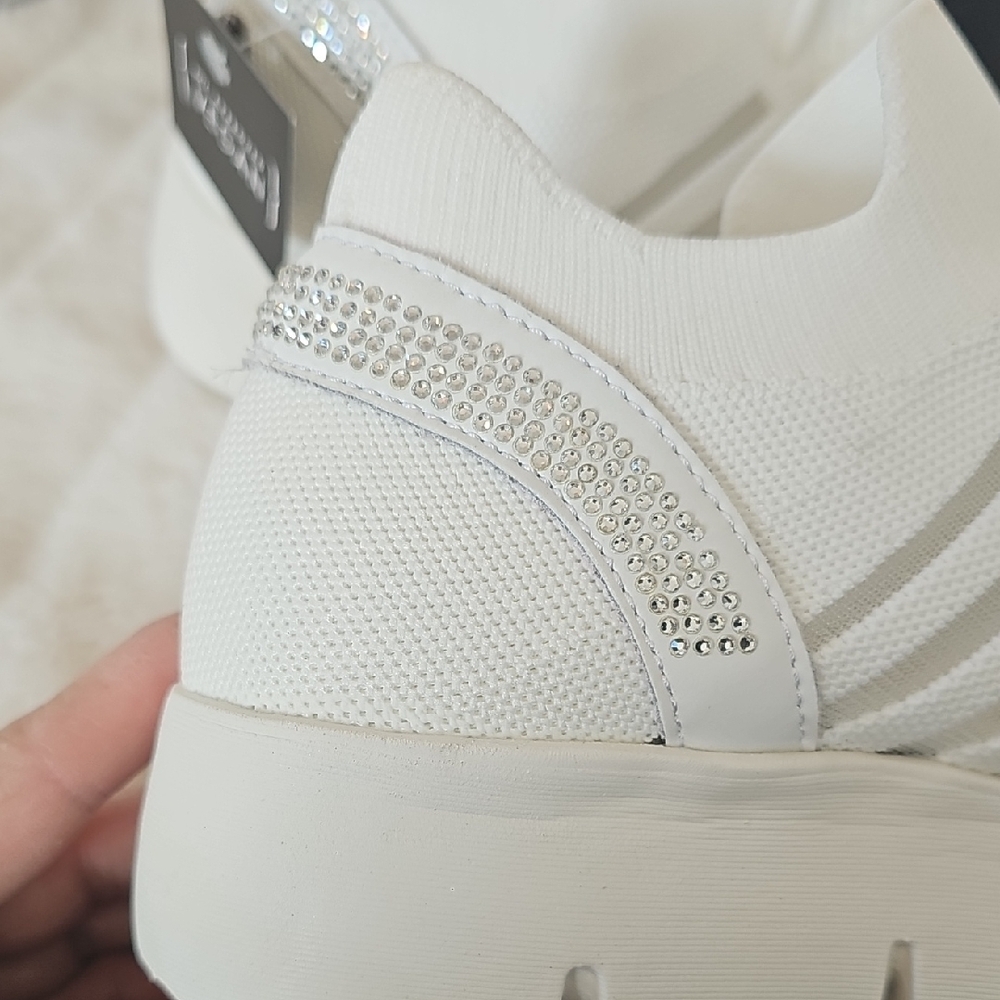 bernie mev. Women's Sneakers in Cream and Gray - Picture 6 of 12